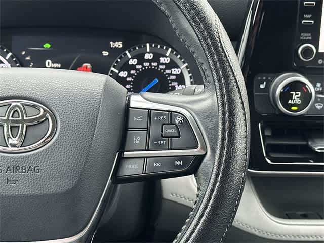 Thumbnail: 2021 Toyota Highlander - 10