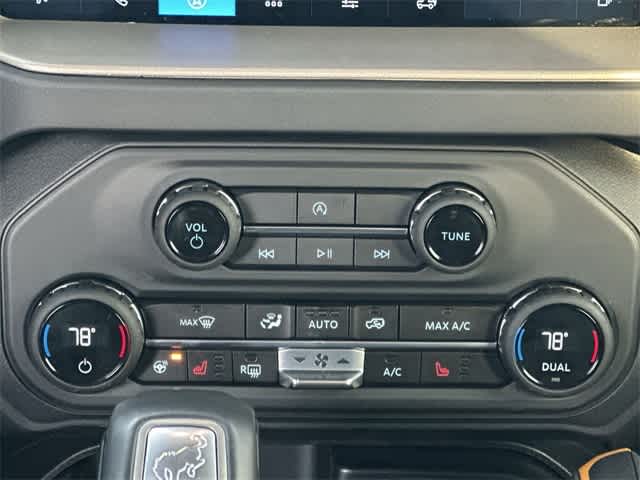 Thumbnail: 2025 Ford Bronco - 15