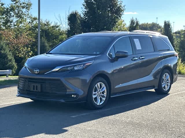2025 Toyota Sienna XLE