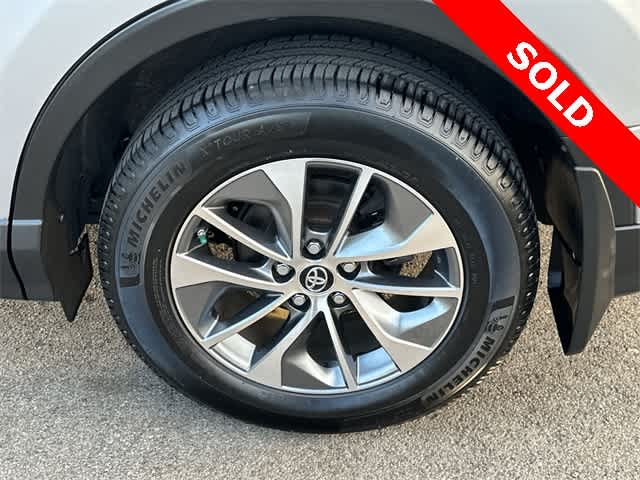 Thumbnail: 2018 Toyota RAV4 - 5