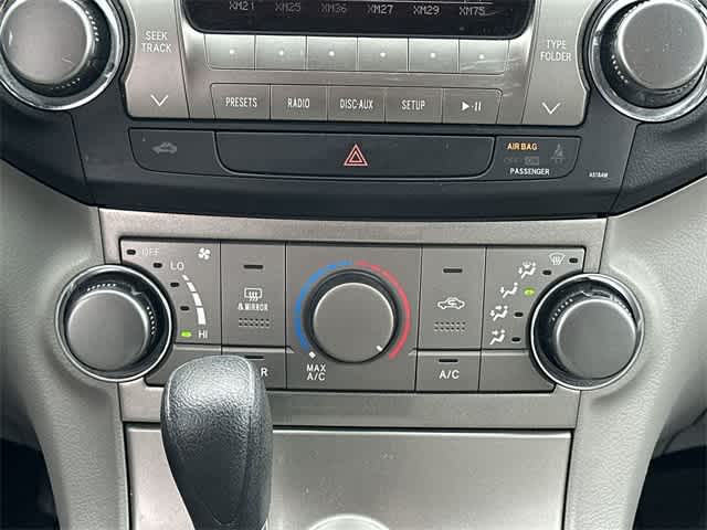 Thumbnail: 2012 Toyota Highlander - 11