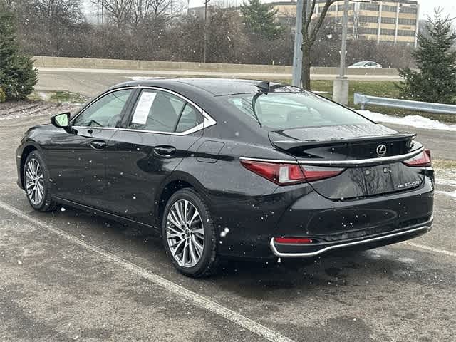 Thumbnail: 2021 Lexus ES - 31