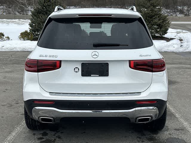 Thumbnail: 2025 Mercedes-Benz GLB - 4