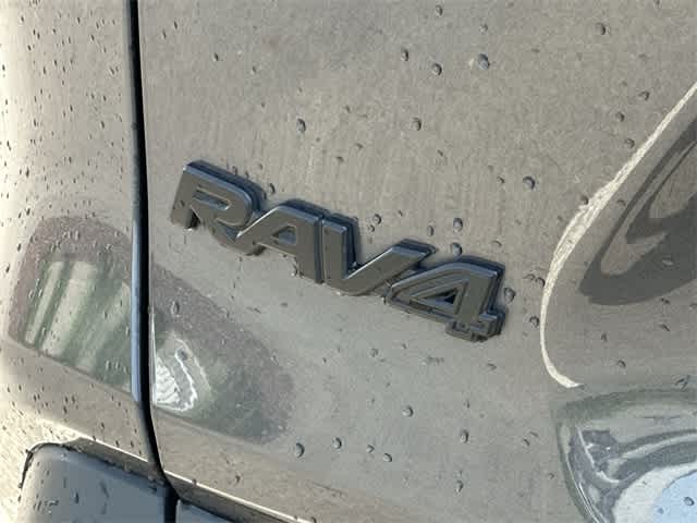 2024 Toyota RAV4 LE 17