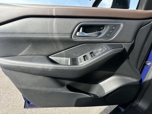 Thumbnail: 2023 Nissan Rogue - 18