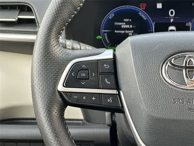 Thumbnail: 2025 Toyota Sienna - 10