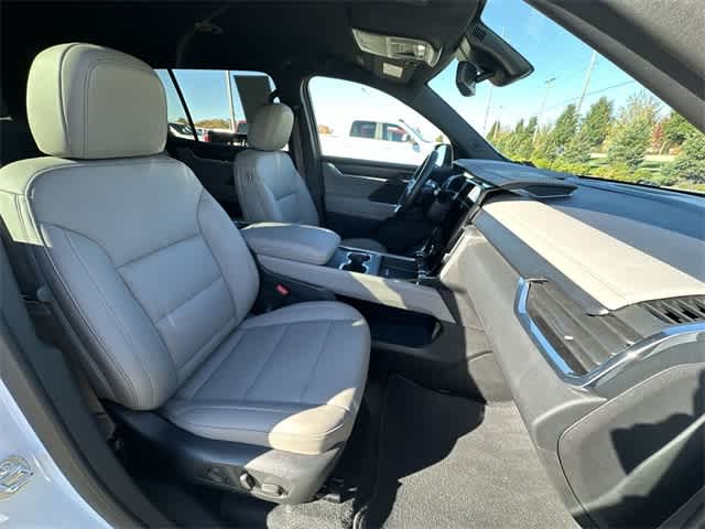 Thumbnail: 2024 GMC Acadia - 22