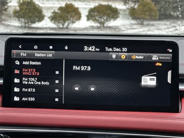 Thumbnail: 2023 Genesis G70 - 12