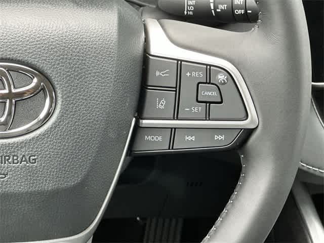 Thumbnail: 2024 Toyota Highlander - 10
