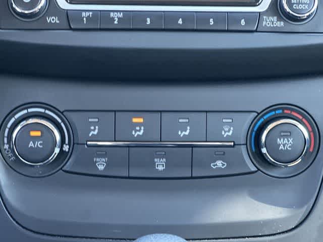 Thumbnail: 2018 Nissan Sentra - 12