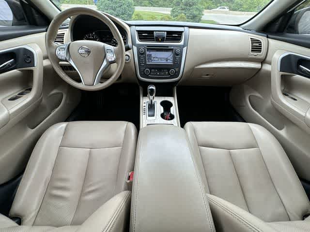 Thumbnail: 2016 Nissan Altima - 21