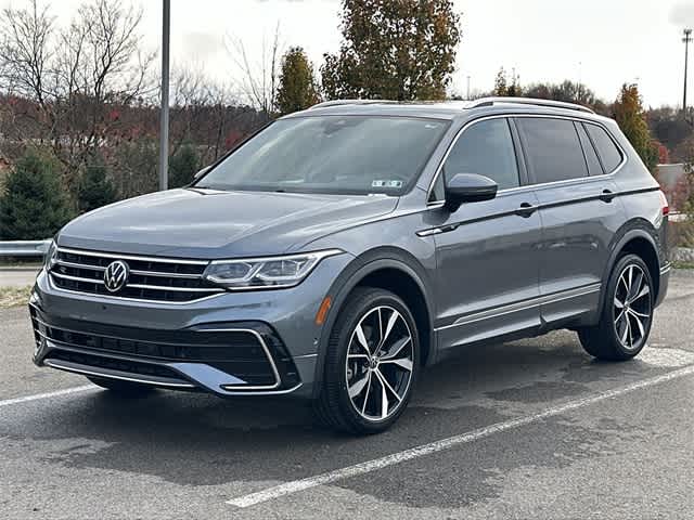 Thumbnail: 2022 Volkswagen Tiguan - 1