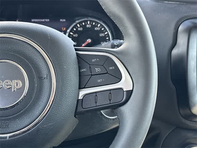 Thumbnail: 2021 Jeep Renegade - 9