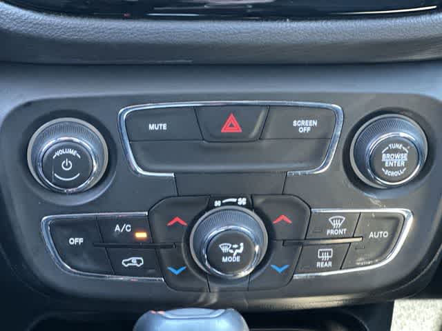 Thumbnail: 2018 Jeep Compass - 16