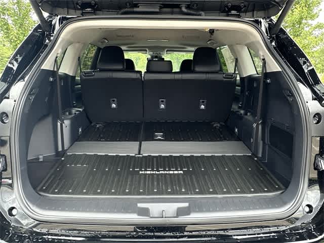 Thumbnail: 2024 Toyota Highlander - 27