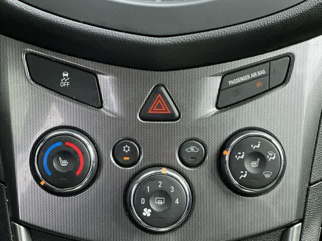 Thumbnail: 2016 Chevrolet Trax - 14