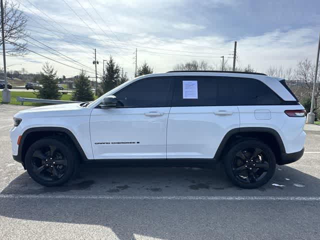 Thumbnail: 2022 Jeep Grand Cherokee - 2