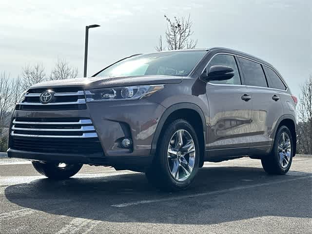 Thumbnail: 2017 Toyota Highlander - 22