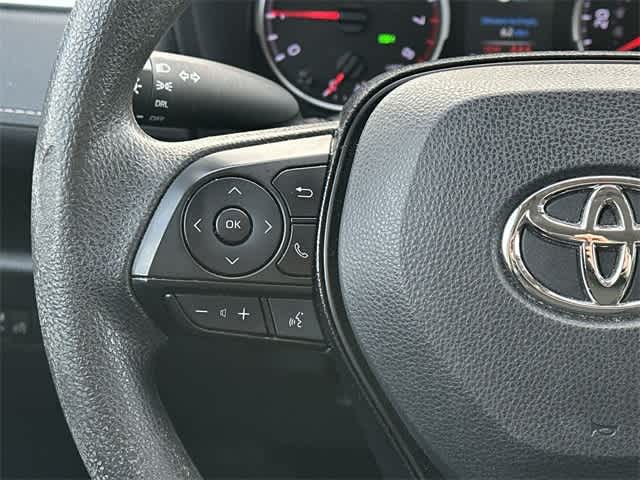 Thumbnail: 2021 Toyota RAV4 - 8