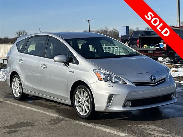 Thumbnail: 2013 Toyota Prius v - 19