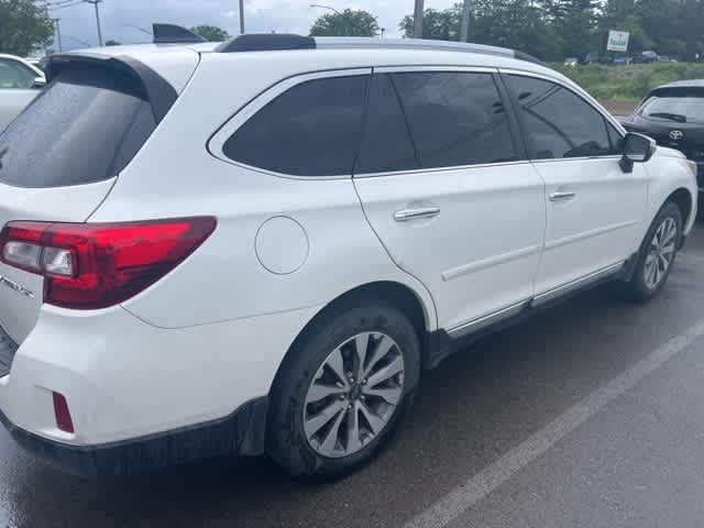 2017 Subaru Outback 2.5i Touring 4