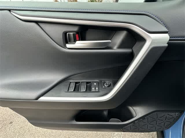 Thumbnail: 2023 Toyota RAV4 - 18