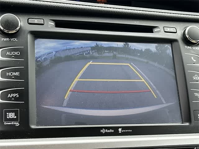 Thumbnail: 2014 Toyota Highlander - 15