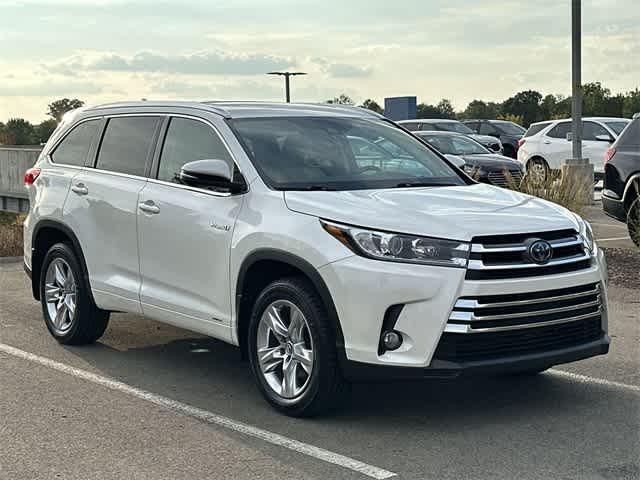 Thumbnail: 2018 Toyota Highlander - 35