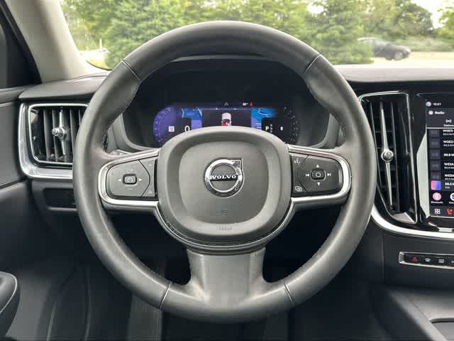 Thumbnail: 2024 Volvo S60 - 8