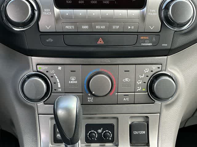 Thumbnail: 2012 Toyota Highlander - 13