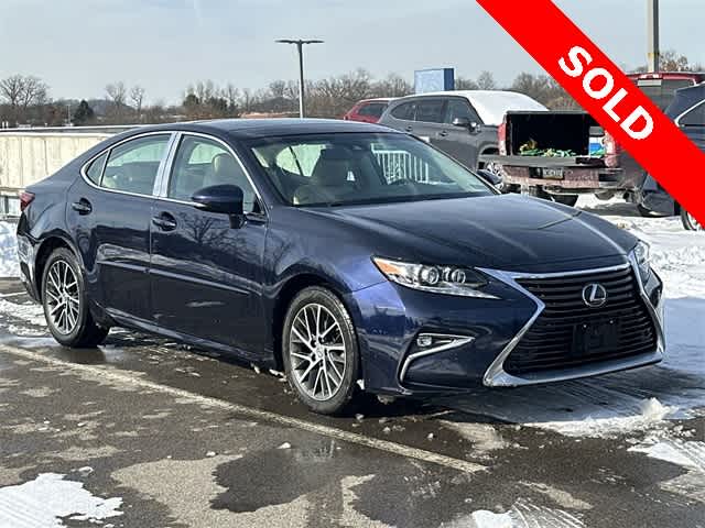 Thumbnail: 2017 Lexus ES - 24