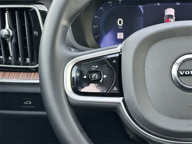 Thumbnail: 2025 Volvo S60 - 9