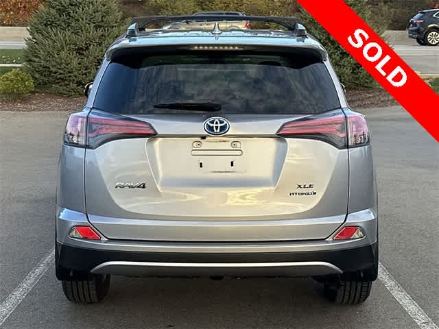 Thumbnail: 2018 Toyota RAV4 - 4