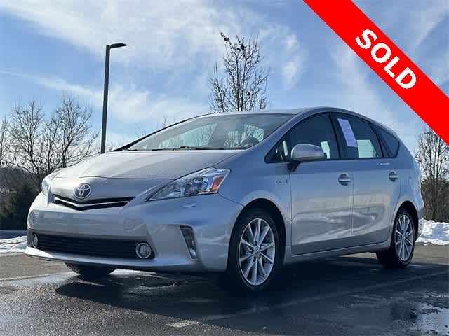 Thumbnail: 2013 Toyota Prius v - 17