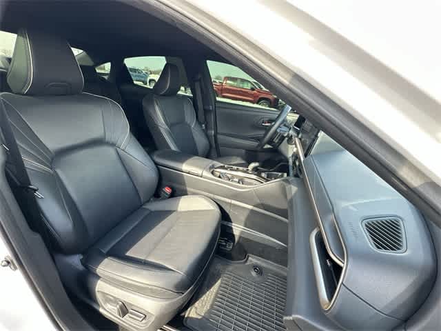 Thumbnail: 2025 Toyota Crown - 21