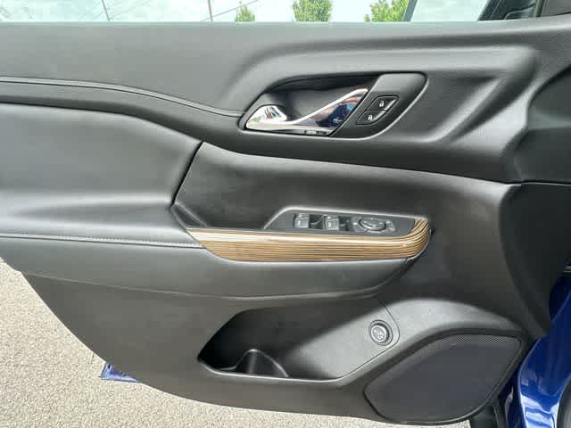Thumbnail: 2023 GMC Acadia - 18
