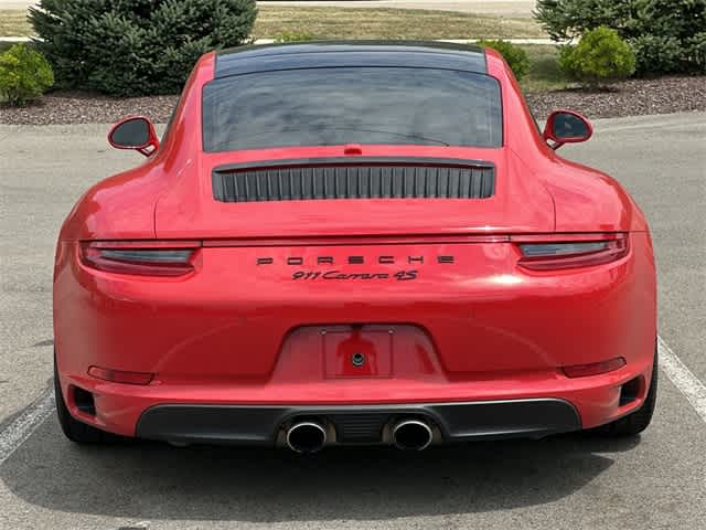Thumbnail: 2017 Porsche 911 - 4