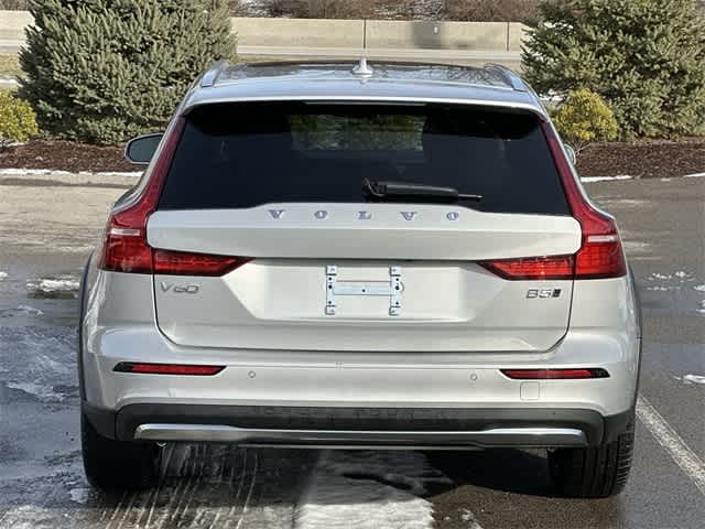 Thumbnail: 2025 Volvo S60 - 4