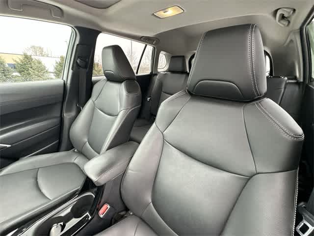 Thumbnail: 2022 Toyota Corolla Cross - 16