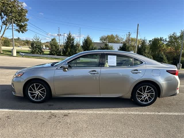 Thumbnail: 2017 Lexus ES - 2