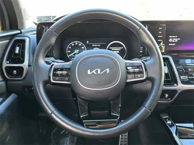 Thumbnail: 2022 Kia Sorento - 8