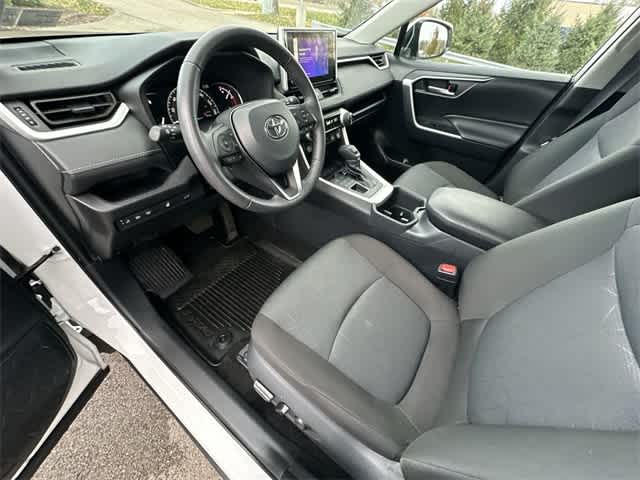 Thumbnail: 2025 Toyota RAV4 - 16