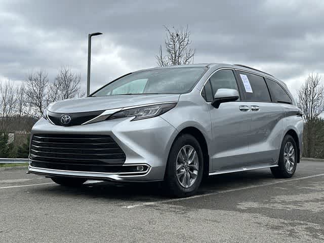 Thumbnail: 2023 Toyota Sienna - 19