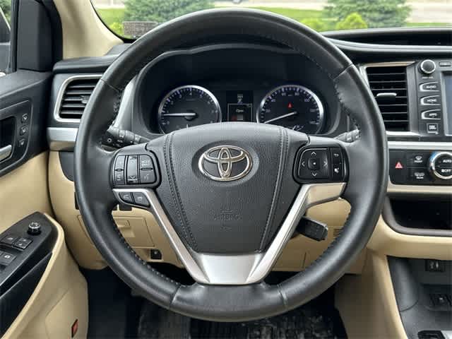 Thumbnail: 2014 Toyota Highlander - 8