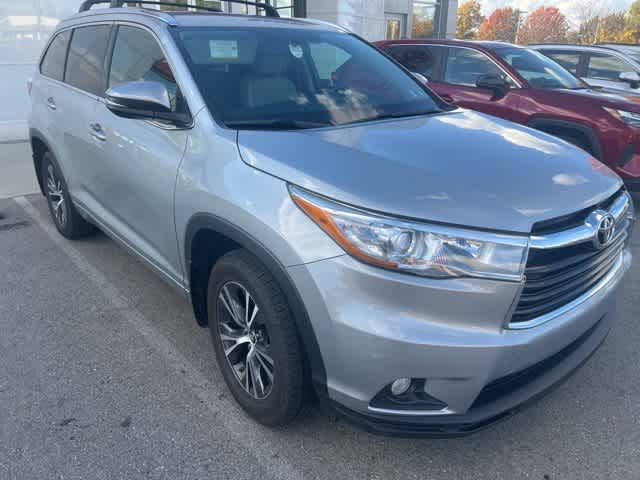 Thumbnail: 2016 Toyota Highlander - 3