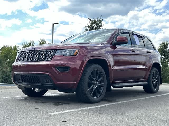Thumbnail: 2018 Jeep Grand Cherokee - 22