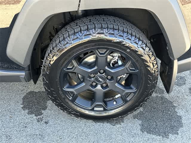 Thumbnail: 2022 Toyota RAV4 - 5