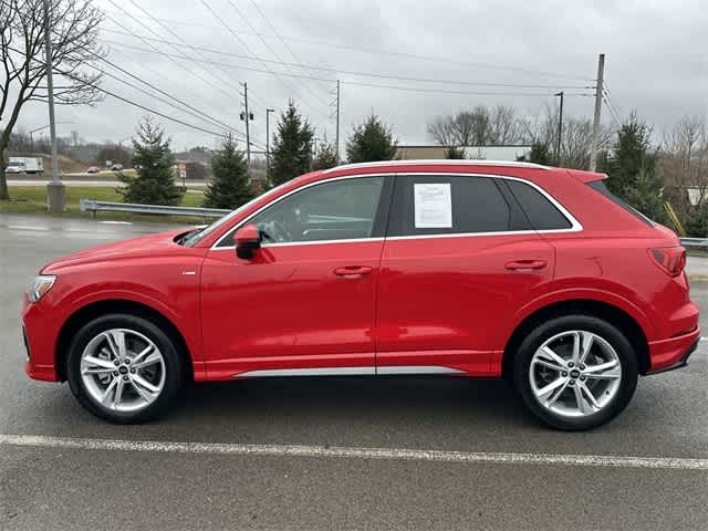 Thumbnail: 2022 Audi Q3 - 2