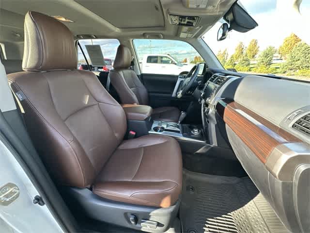 Thumbnail: 2022 Toyota 4Runner - 23