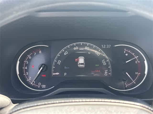 2024 Toyota RAV4 LE 6